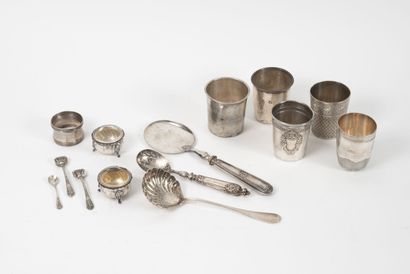 Silver lot (950):
- 5 kettledrums.
- 1 napkin...