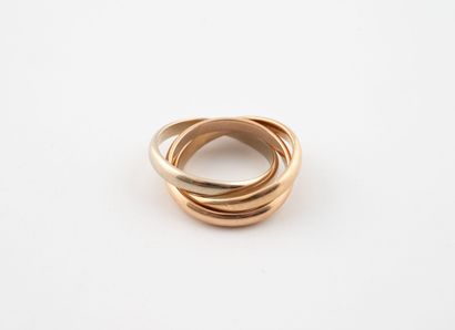 Three-ring ring in three-tone (750) gold.
Weight:...