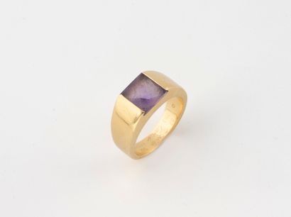CARTIER
Yellow gold (750) signet ring set...