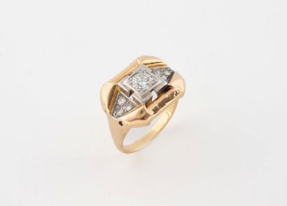 Yellow gold (750) and platinum (850) Tank...
