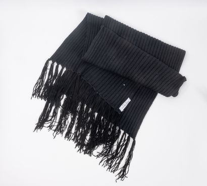 Yves SAINT LAURENT Haute Couture
Cashmere...