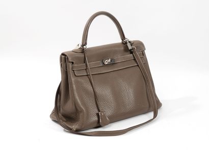 HERMES, Paris 
Kelly bag in clémence étoupe...