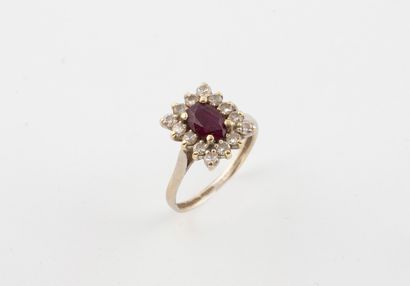 Ring in white gold (750), the rectangular...