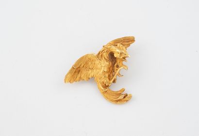 Brooch in yellow gold (750) featuring a rooster...