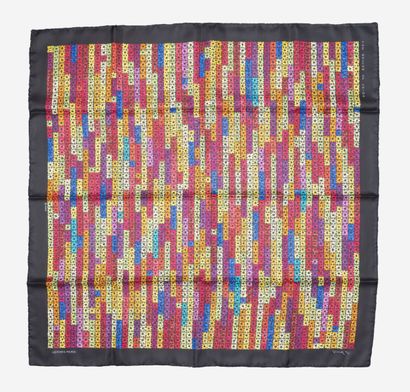 HERMES
Black silk twill 