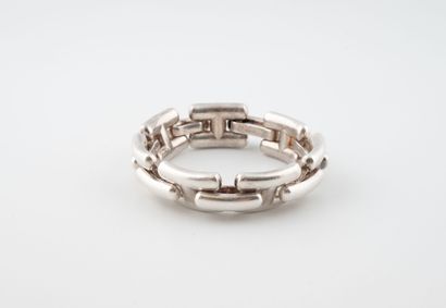 HERMES Paris
Articulated silver bracelet...