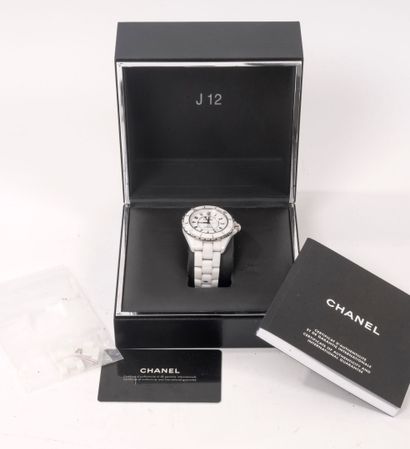 CHANEL J12
Ceramic and steel watch. 
Round...