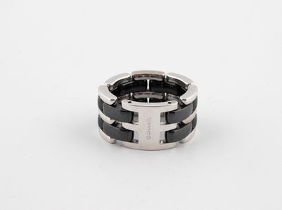 CHANEL
Ultra ring in white gold (750) and...