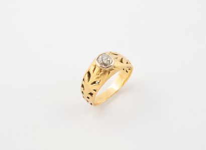 Yellow gold (750), openwork rings with foliate...
