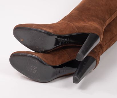 HERMES
Pair of brown suede boots with high...