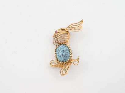 Yellow gold (750) brooch decorated with a...