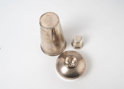 TIFFANY & Co
One and a half liter silver-plated...