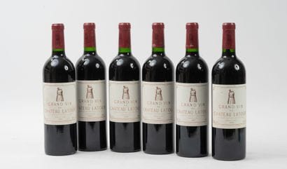 CHÂTEAU LATOUR
6 bottles, 1997.
GCC1 Pauillac.
Neck...
