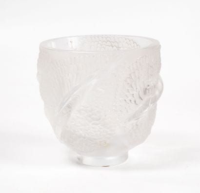 LALIQUE France
Andromeda vase.
Pressed-molded...