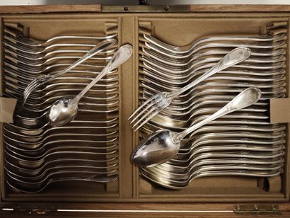 ERCUIS
Twelve-person silver-plated dinner...