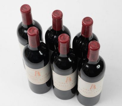 CHÂTEAU LATOUR
6 bottles, 1997.
GCC1 Pauillac.
Neck...