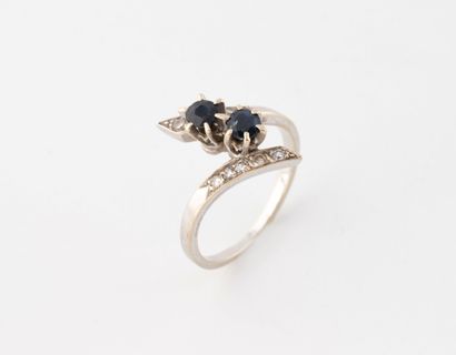 Bague toi et moi en or gris (750), l'anneau...