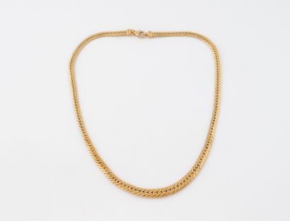 Collier en or jaune (750) à maille gourmette...