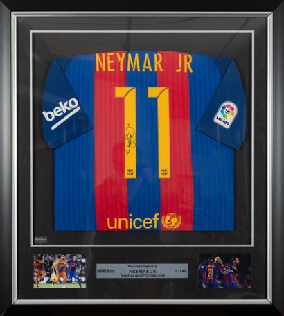NEYMAR JR
FC Barcelona N°11 jersey with the...