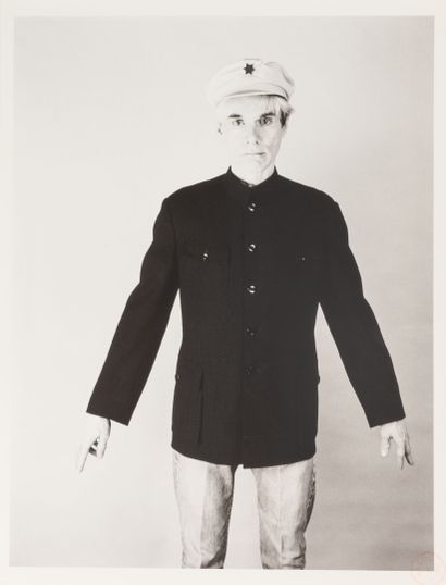 Christopher MAKOS (1948) 
3 photographs :
-...