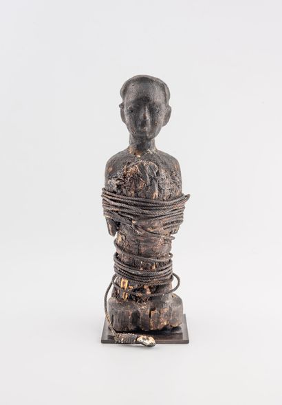 BENIN
Fon fetish.
H. 21 cm

Provenance: Millon...