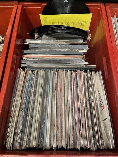 Lot of vinyl records.
In a case.
Scratches...
