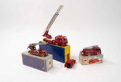 DINKY TOYS FRANCE 
Lot including:
-Berliet...