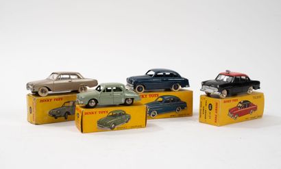 DINKY TOYS FRANCE
Lot including :
-Green...