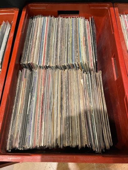 Lot of vinyl records.
In a case.
Scratches...