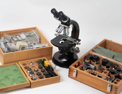ZEISS
Scientific apparatus. 
Carl Zeiss microscope...