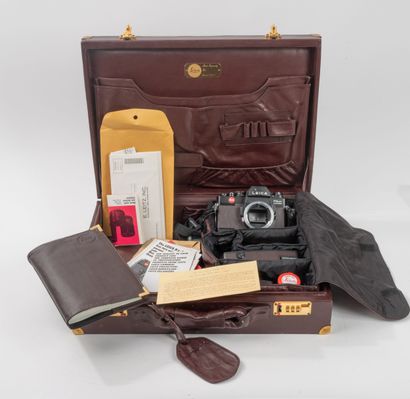 In case, Leitz Leica case with codes, gilded...