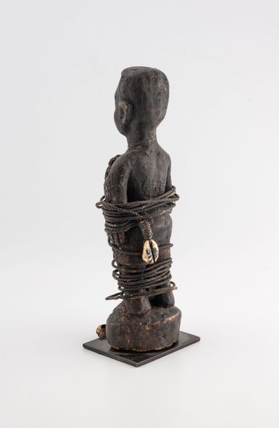 BENIN
Fon fetish.
H. 21 cm

Provenance: Millon...