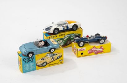 CORGI TOYS
Lot including :
-Porsche Carrera...