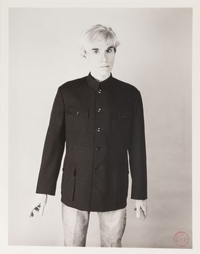Christopher MAKOS (1948)
3 photographs:
-...