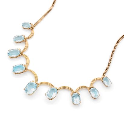 Beau collier guirlande en or jaune (750)...