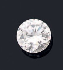 Diamant sur papier taille brillant.
Accompagné...