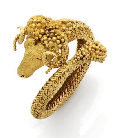 Important bracelet jonc souple en or jaune...