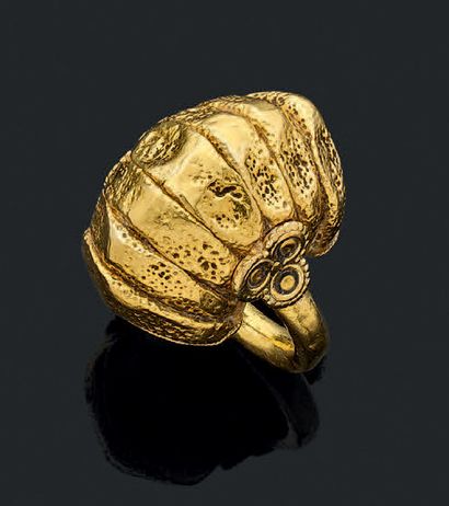 Ilias LALAOUNIS
Belle bague en or jaune (750)...