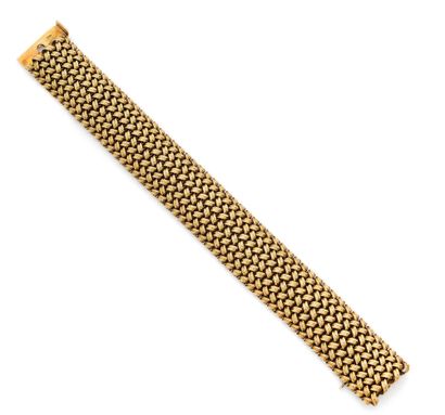MAUBOUSSIN
Bracelet ruban légèrement bombé...