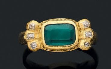 Bague en or jaune (750) travaillé en amati,...