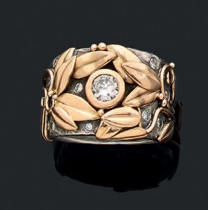 Belle bague jonc en argent (925) martelé...