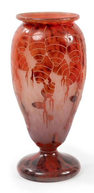 FRENCH GLASS
Large footed vase with swollen...