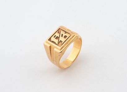 Bague chevalière d'homme en or jaune (750)...