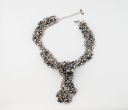 Daniel SWAROSKI
Grand collier en métal argenté...