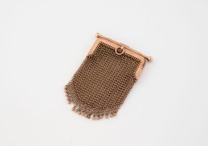 Small pink gold purse (375). 
Gross weight...
