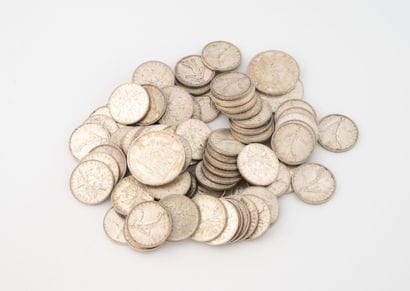 Lot de pièces en argent :
- Soixante-treize...