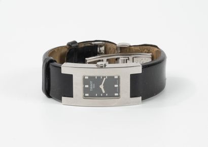 TISSOT
Ladies' wristwatch.
Rectangular steel...
