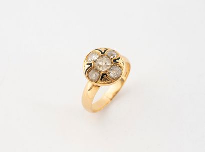 Yellow gold (750) ring, the round bezel set...