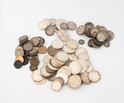 Lot de pièces en argent : 
- Six pièces de...