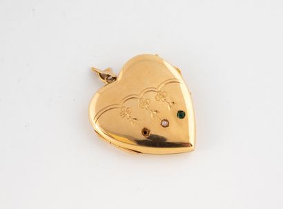 Yellow gold (750) heart-shaped photo pendant...